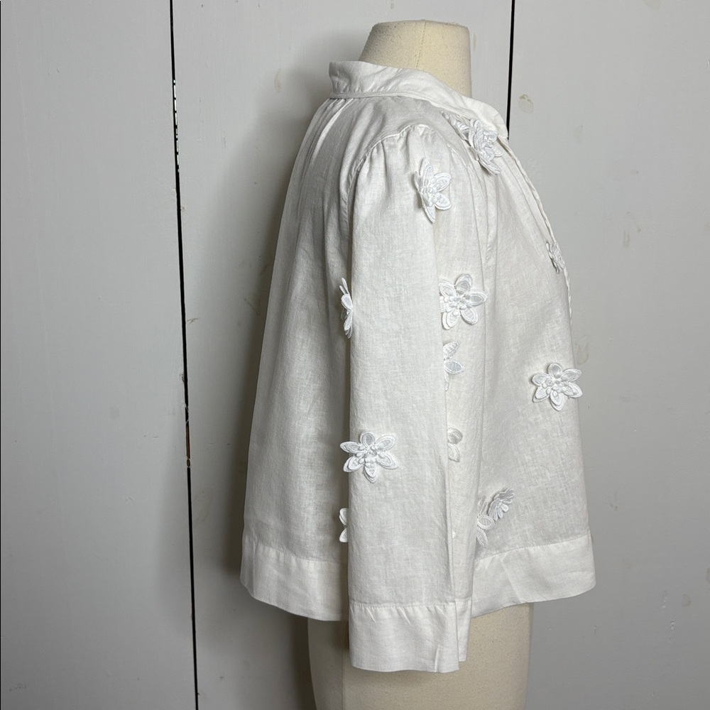 Loft white floral applica linen blend modern tie neck blouse size Medium - Picture 4 of 8